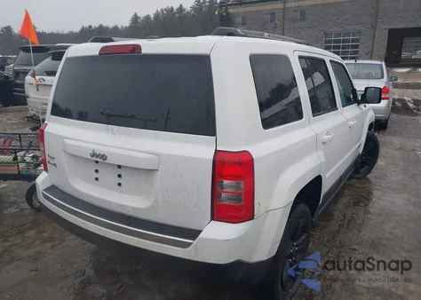 2012 Jeep Patriot Latitude z USA, uszkodzony, nr VIN 1C4NJRFB3CD689383